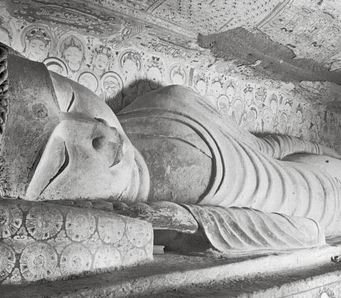 Mogao Cave 158. Reclining Buddha, Parinirvāṇa scene. West wall. 